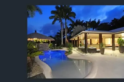 Image de Luxury rainforest eyrie with panoramic views