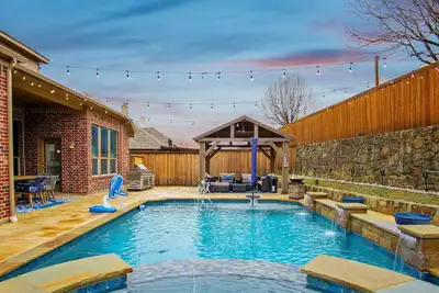Image de Luxury Home/ Pool, Cinema and Game Room