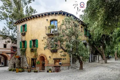 Image de Cipressi Spectacular Italian Tuscan style loft