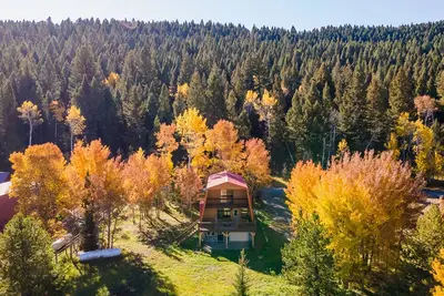 Image de *New Listing* Red Rock Lakeview - Stunning Mountain & Lake Views! Sleeps 8