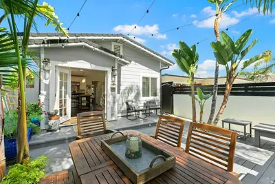 Image de Garabaldi Bungalow  -  with private large patio