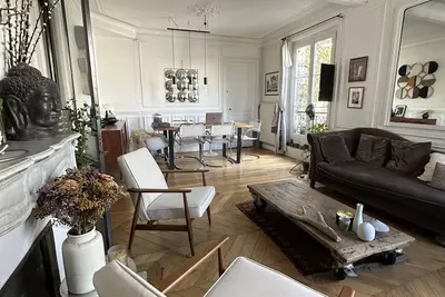 Image de Appartement parisien à proximité de Montmartre
