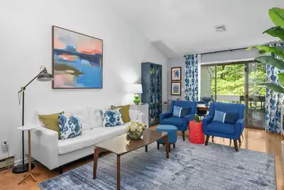 Image de Stylish & Modern--2bd Upper Level End Unit at Ocean Edge Villages; A/C, Balcony, Golf Course View