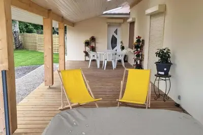 Image de Homerez - Maison spacieuse Ă Carcans avec jacuzzi