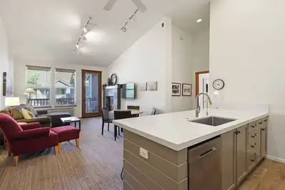 Image de 801 | Modern 2bd - King + Bunks, Pool & Sauna