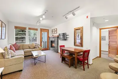 Image de 703 | Fan-Favorite 2bd - Kitchen, W/D & Pool