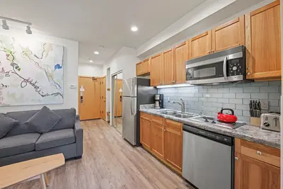 Image de 149 | Modern Studio w/ A/C, Wi-Fi, Views & Pool