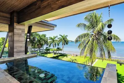 Image de Beachfront Villa w/ Breakfast & Housekeeping
