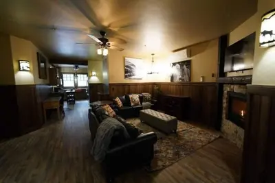 Image de Stay in Glacier National Park @ Apgar Lookout Retreat, Suite 2