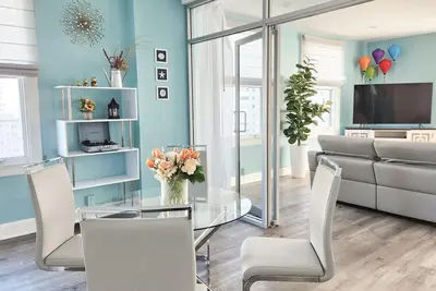 Image de A Million Dollar Ocean View Condo