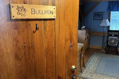 Image de The Bullpen at The Yellow Barn Estate