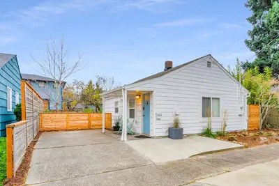 Image de Modern 2 bed + office Home, Fenced Yard, Pet Friendly