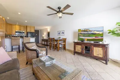 Image de Spacious Maui ground floor condo for 5, full Ac, 2 min walk to Kamaole 3 beach