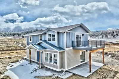 Image de Cozy Modern Mountain Cabin
