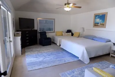 Image de Sunny, spacious and private