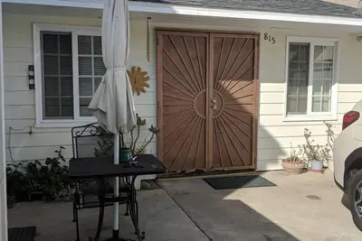 Image de Mission Beach Cottage available for 30 + night rentals.