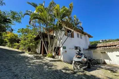 Image de DisponĂvel RĂ©veillon, Menos de 50 Metros da Praia da Ferradura!
