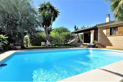 Image de Chalet 'Villa Pep Pomar' avec piscine privée, Wi-Fi et climatisation