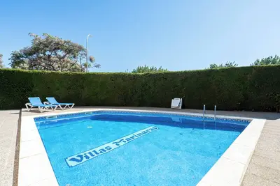 Image de Maison de vacances 'Villa Marina' avec piscine partagée, terrasse privée et climatisation