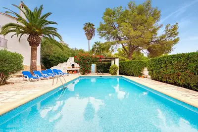 Image de Appartement de vacances \"Guest Studio Villa Aloha Amor\" avec vue sur la mer, piscine et Wi-Fi