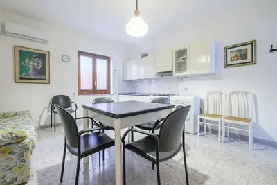 Image de Appartement de vacances \"Case Vacanza Armando Trilo Canneto\" avec terrasse partagée et Wi-Fi