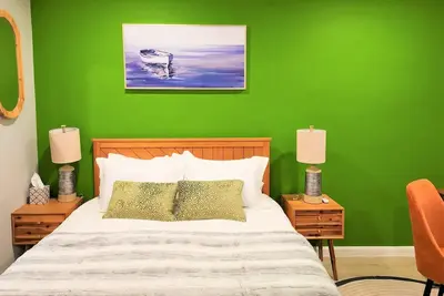 Image de Sunrise Oasis - On the Lake/Pier/Full Kitchen Lakeport Room #1
