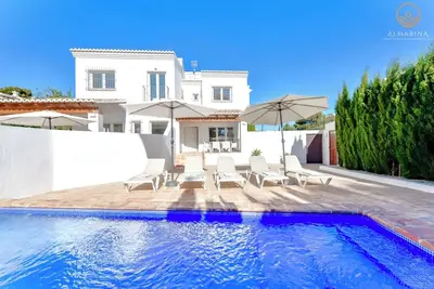 Image de El Paseo - By Almarina Villas