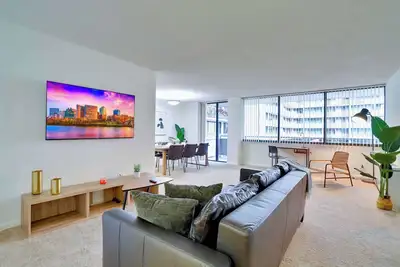 Image de Prime Location Apt |Close to Airport!