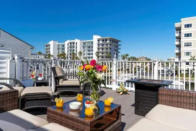 Image de Perfect for Boat & Pets! Private Slip on Canal, Sundeck Overlooks Water, Walk 2 Beach, Holiday Isle
