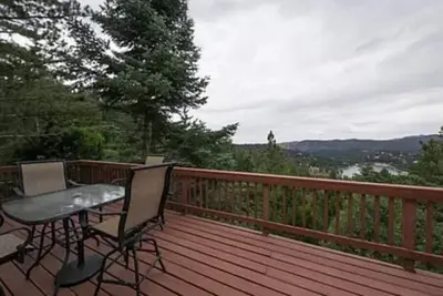 Image de Crestline Dream View Getaway w\/ enough beds for 20+ people