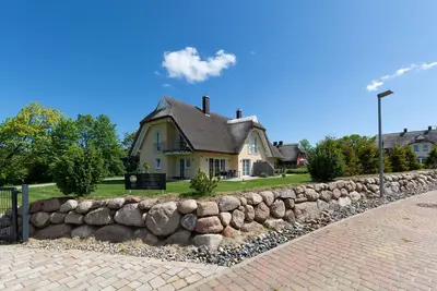 Image de Strandvilla Babette - Balo B, Direkt am Meer, mit Sauna - Haushälfte B