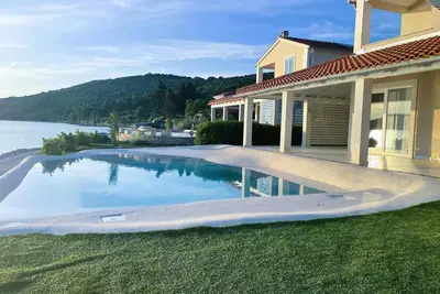 Image de Belle maison Ă Veli rat avec WiFi