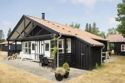 Image de \"Iolani\" - 250m from the sea by Interhome
