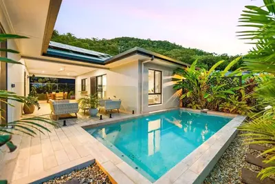 Image de Trinity Beach Breeze- Luxury Pavilion-Style Villa | Private Pool & Mountain Views | Walk to Beach