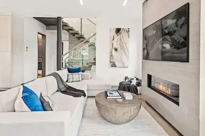 Image de Modern, Luxurious & Spacious Downtown Penthouse