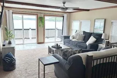 Image de Breathtaking Views, Private Dock, Pure Relaxation
