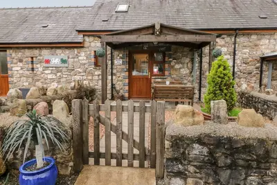 Image de Barn 1, pet friendly, character holiday cottage in Ystradgynlais