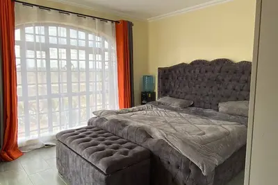 Image de A 4-bedroom bungalow, a friendly and spacious space ready to host you and family