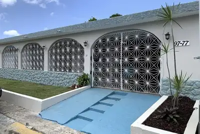 Image de Beautiful \nHome Close to Everything