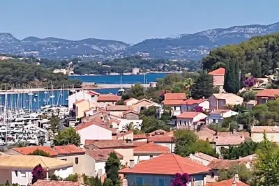 Image de La Pinede à 1km de la plage