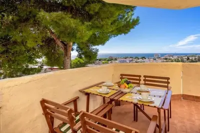 Image de Riviera charm: 2br Retreat with terrace, pool