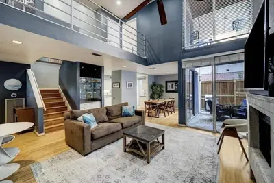 Image de A beautiful spacious home in the heart of Houston