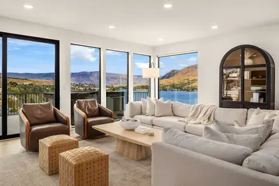 Image de Amari:Luxury Stay & Amenities on Lake Chelan w\/ Views! Beach~Pool~Hot Tub~Sauna