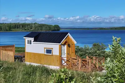 Image de Waterfront Tiny House near Pomquet Beach- Winterized