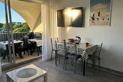 Image de Studio cabine climatisé avec piscine, Port Camargue