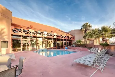Image de Make Your Trip More Enjoyable at Red Lion Hotel! Business Center, Restaurant!