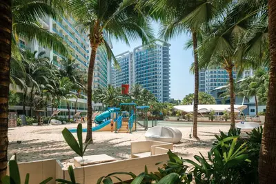 O&O Group- 1br Azure Resort Pool Beach Netflix