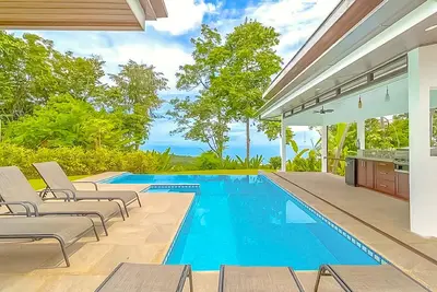 Image de Breathtaking Ocean View House in the Jungle