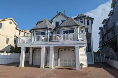 Image de New Rental Beach Front