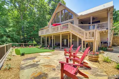 Image de Ellijay Cabin w/ Hot Tub & Mountain Views